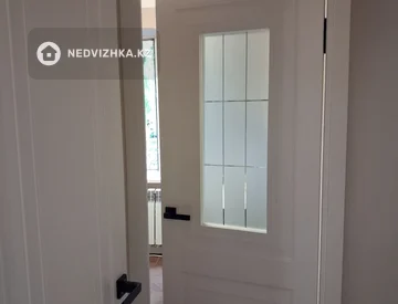 1-комнатная квартира, этаж 2 из 5, 33 м², миниатюра 8