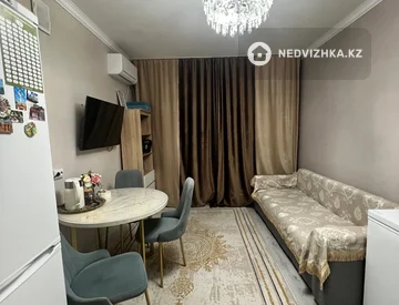 2-комнатная квартира, этаж 2 из 9, 40 м², миниатюра 1