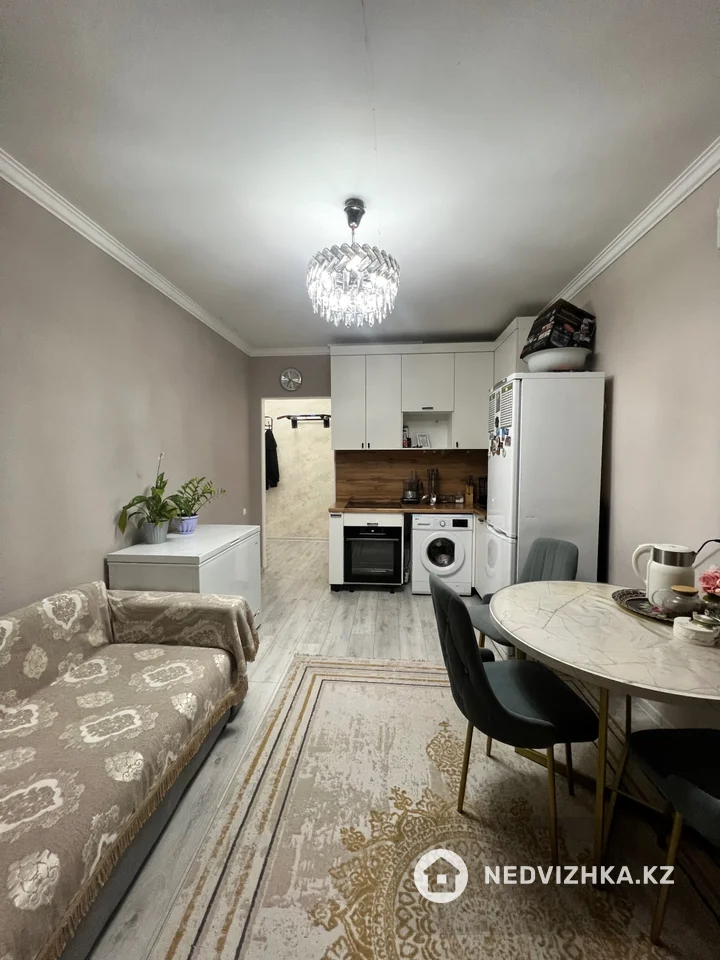 2-комнатная квартира, этаж 2 из 9, 40 м², фотография 2