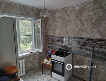 1-комнатная квартира, этаж 2 из 5, 30 м², миниатюра 2