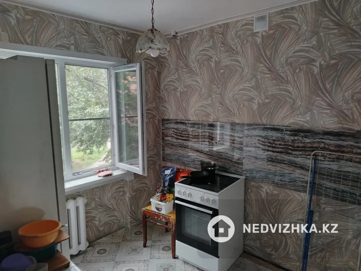 1-комнатная квартира, этаж 2 из 5, 30 м², фотография 2