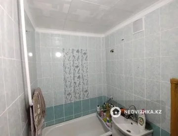1-комнатная квартира, этаж 2 из 5, 30 м², миниатюра 10