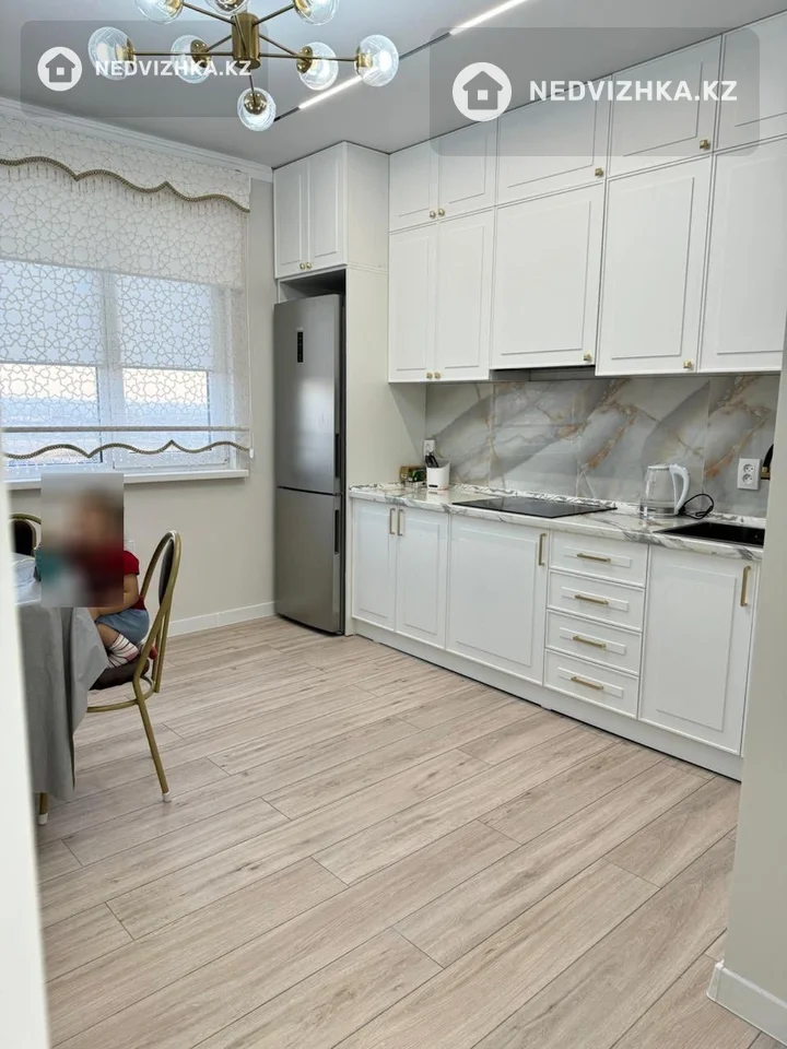 1-комнатная квартира, этаж 14 из 16, 38 м²