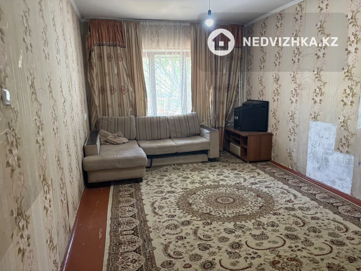 2-комнатная квартира, этаж 1 из 5, 58 м², фотография 2