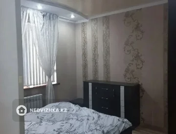 2-комнатная квартира, этаж 2 из 5, 62 м², миниатюра 2