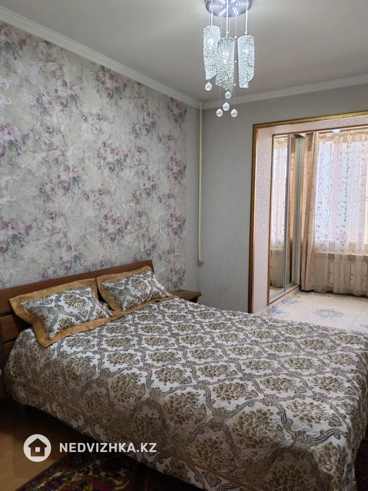 3-комнатная квартира, этаж 3 из 4, 88 м², фотография 3