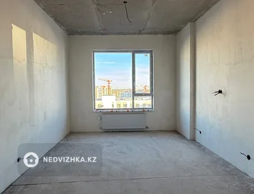 2-комнатная квартира, этаж 12 из 12, 46 м², миниатюра 1