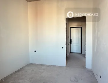 2-комнатная квартира, этаж 12 из 12, 46 м², миниатюра 5