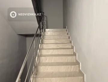 2-комнатная квартира, этаж 12 из 12, 46 м², миниатюра 11