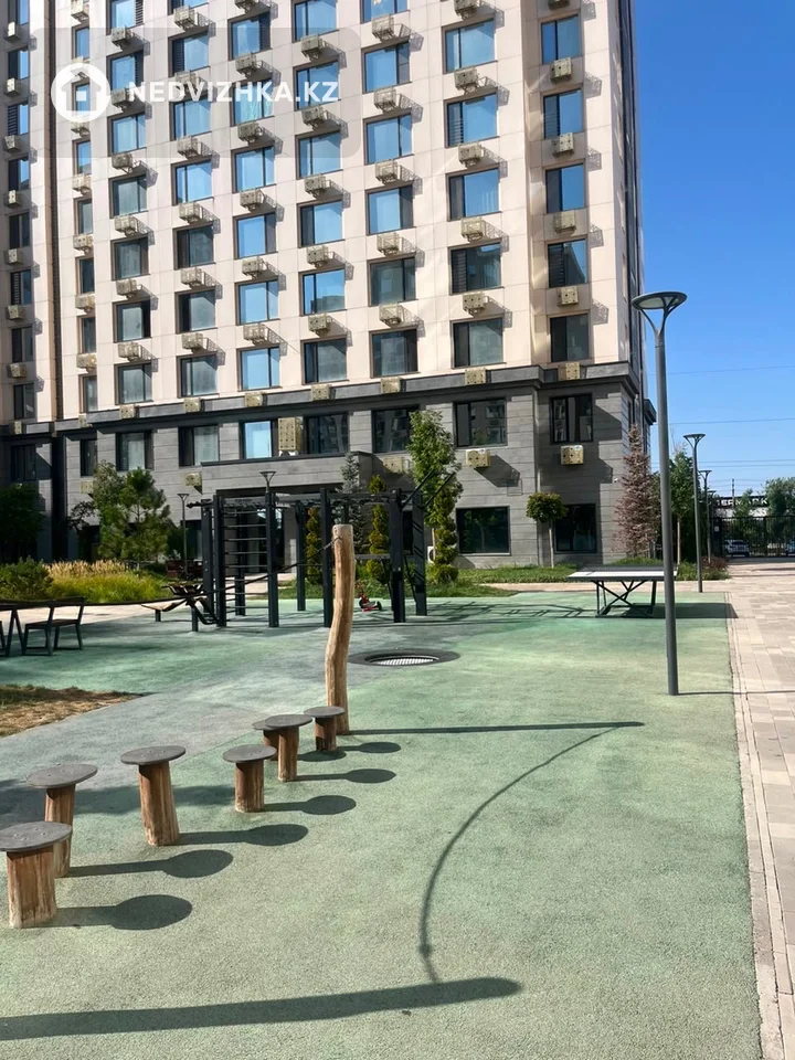 2-комнатная квартира, этаж 4 из 12, 46 м², фотография 3