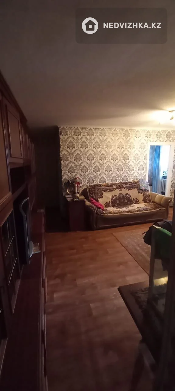 3-комнатная квартира, этаж 5 из 5, 56 м², фотография 3