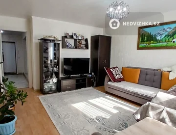 3-комнатная квартира, этаж 8 из 9, 76 м², миниатюра 1