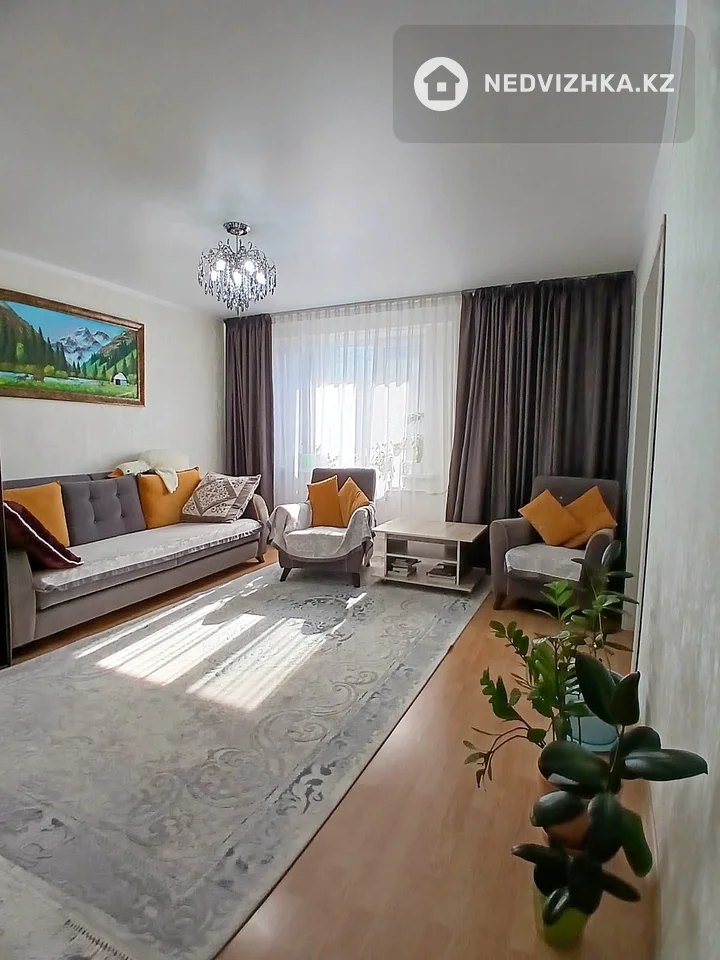3-комнатная квартира, этаж 8 из 9, 76 м², фотография 2