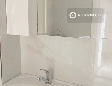 2-комнатная квартира, этаж 5 из 6, 57 м², миниатюра 1