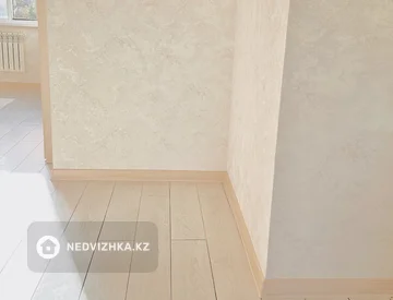 2-комнатная квартира, этаж 5 из 6, 57 м², миниатюра 2