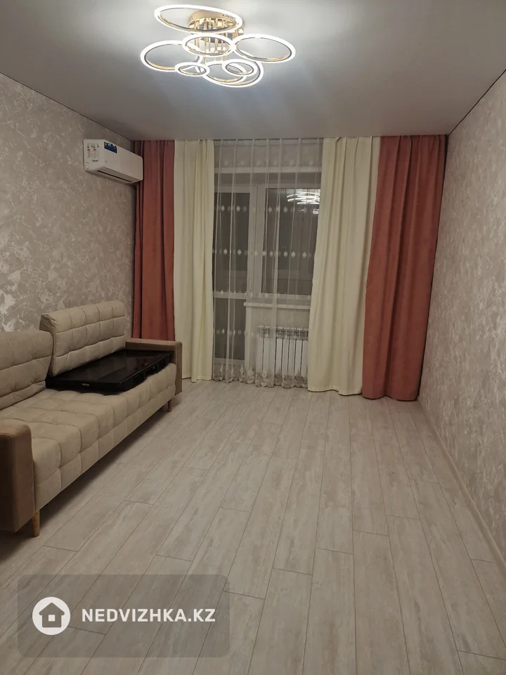 1-комнатная квартира, этаж 4 из 9, 43 м², На длительный срок, фотография 3