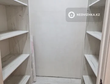 1-комнатная квартира, этаж 4 из 9, 43 м², На длительный срок, миниатюра 4