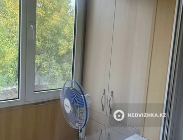 3-комнатная квартира, этаж 4 из 5, 65 м², На длительный срок, миниатюра 9