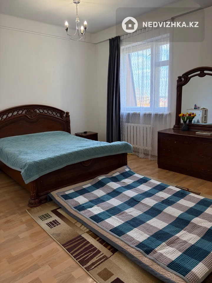 2-комнатная квартира, этаж 5 из 5, 99 м², фотография 4
