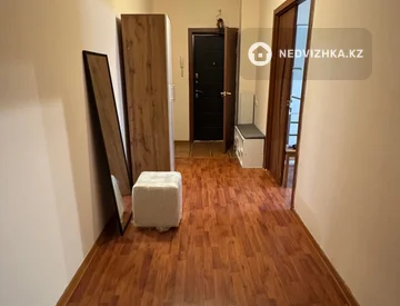 2-комнатная квартира, этаж 7 из 14, 68 м², На длительный срок, миниатюра 12