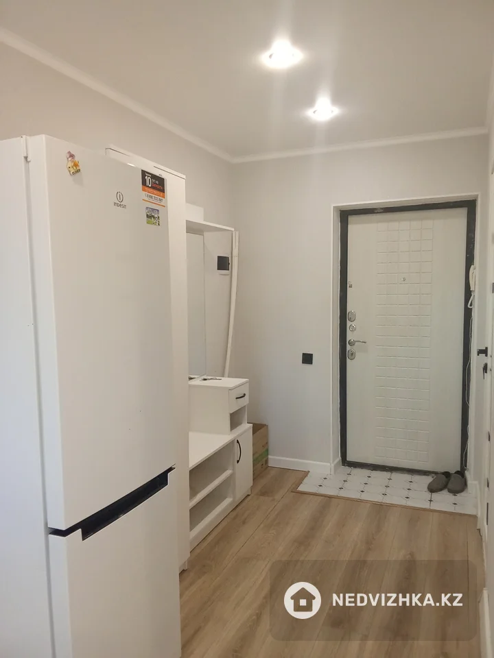 1-комнатная квартира, этаж 2 из 5, 27 м², фотография 2
