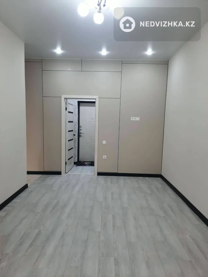 1-комнатная квартира, этаж 4 из 10, 45 м², фотография 2