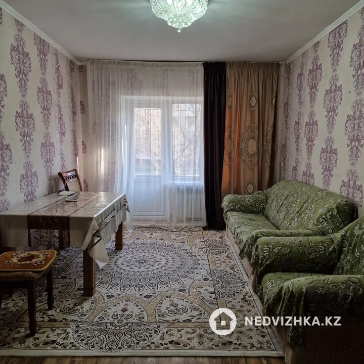 4-комнатная квартира, этаж 2 из 2, 100 м², На длительный срок, фотография 2