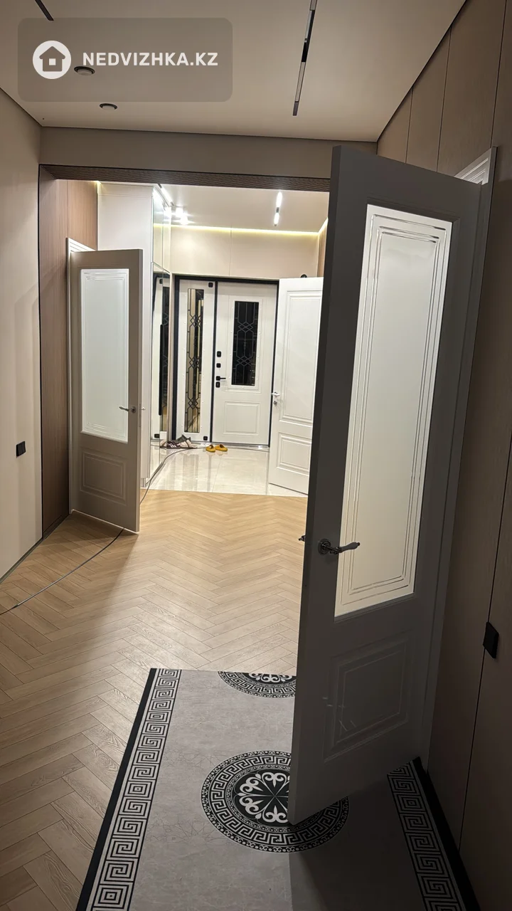 7-комнатный дом, 7 соток, 312 м²