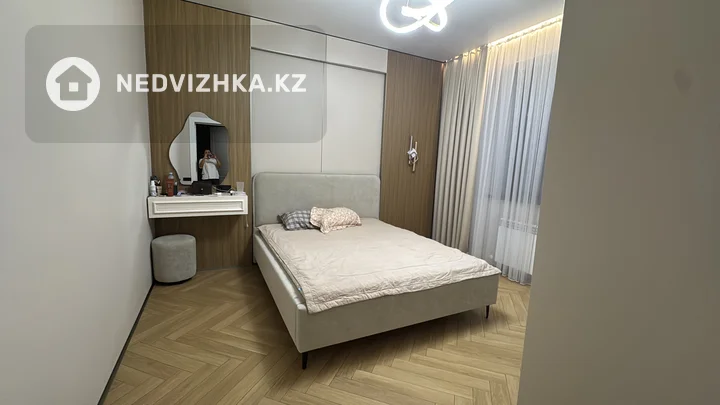 7-комнатный дом, 7 соток, 312 м², фотография 5