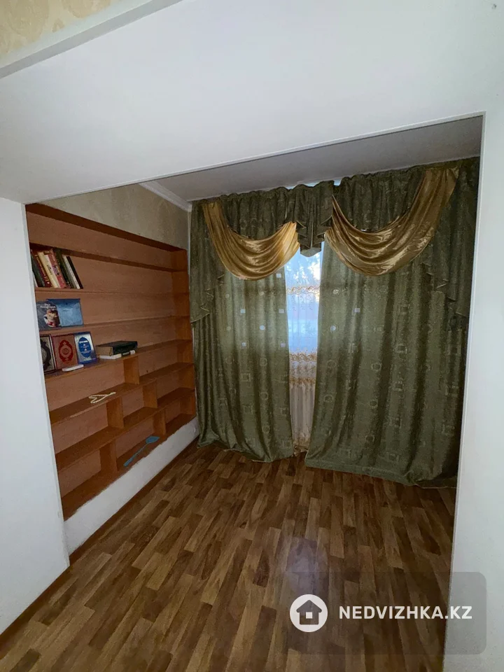 3-комнатная квартира, этаж 1 из 5, 64 м², фотография 2