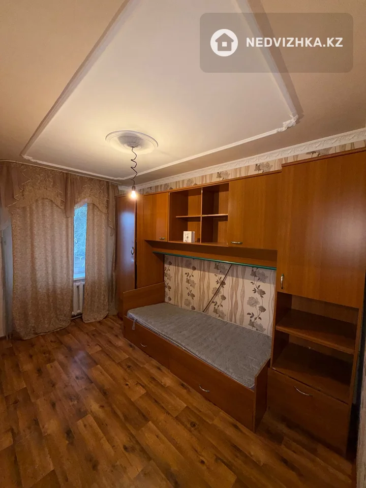 3-комнатная квартира, этаж 1 из 5, 64 м², фотография 4