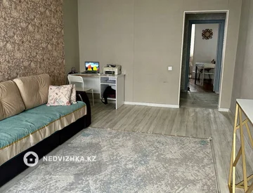 3-комнатная квартира, этаж 9 из 9, 90 м², миниатюра 2