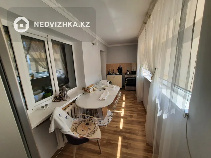 5-комнатная квартира, этаж 5 из 5, 96 м², фотография 3