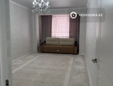 3-комнатная квартира, этаж 3 из 4, 68 м², миниатюра 1