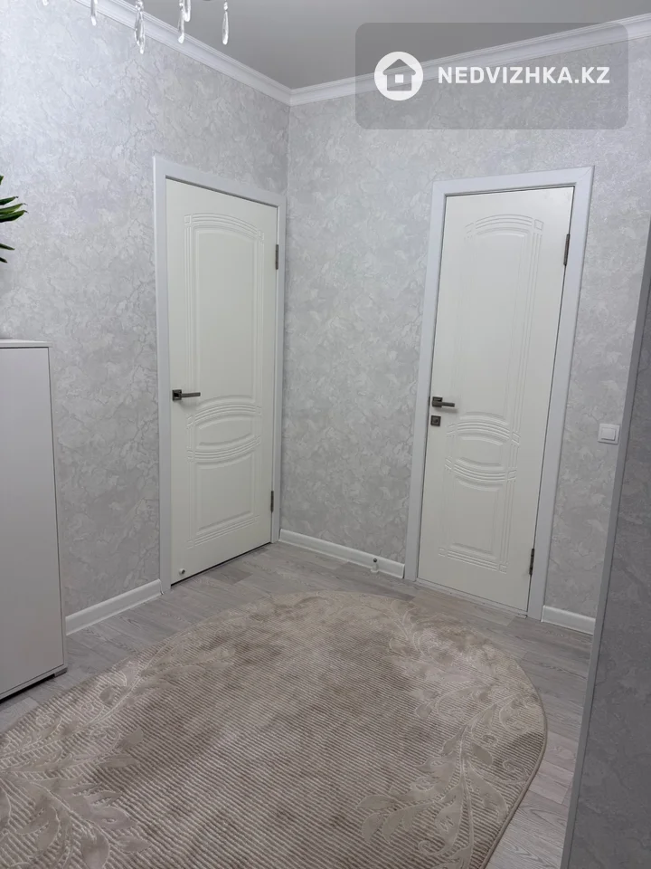 3-комнатная квартира, этаж 3 из 4, 68 м², фотография 4
