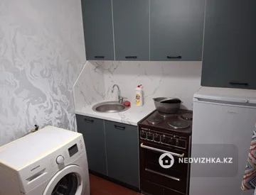 3-комнатная квартира, этаж 3 из 5, 48 м², На длительный срок, миниатюра 4