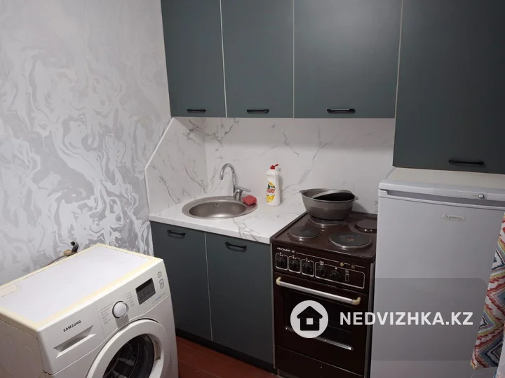 3-комнатная квартира, этаж 3 из 5, 48 м², На длительный срок, фотография 4