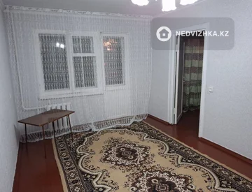 3-комнатная квартира, этаж 3 из 5, 48 м², На длительный срок, миниатюра 5