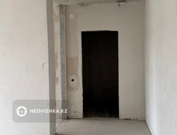 2-комнатная квартира, этаж 4 из 7, 62 м², миниатюра 3