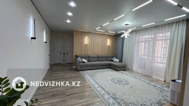 3-комнатная квартира, этаж 2 из 5, 107 м², фотография 2
