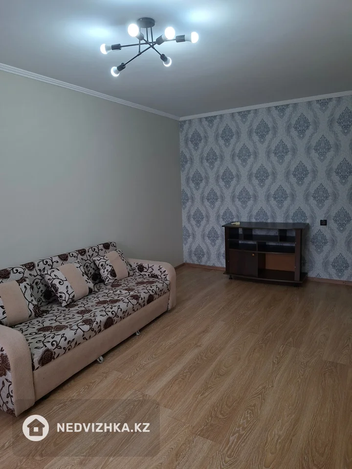 3-комнатная квартира, этаж 5 из 5, 70 м², фотография 2