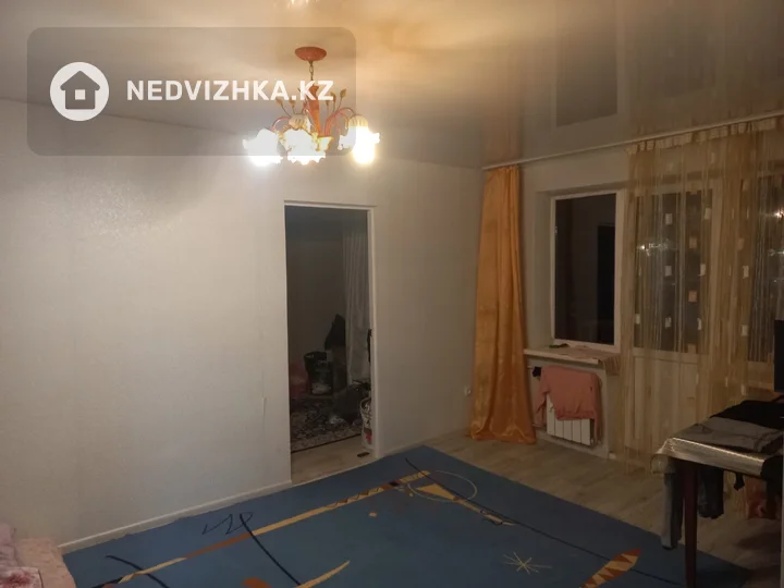 2-комнатная квартира, этаж 2 из 5, 42 м², фотография 2