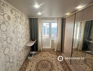 3-комнатная квартира, этаж 9 из 9, 65 м², миниатюра 1