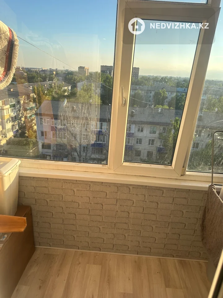 3-комнатная квартира, этаж 9 из 9, 65 м², фотография 4