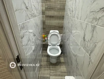 3-комнатная квартира, этаж 9 из 9, 65 м², миниатюра 5
