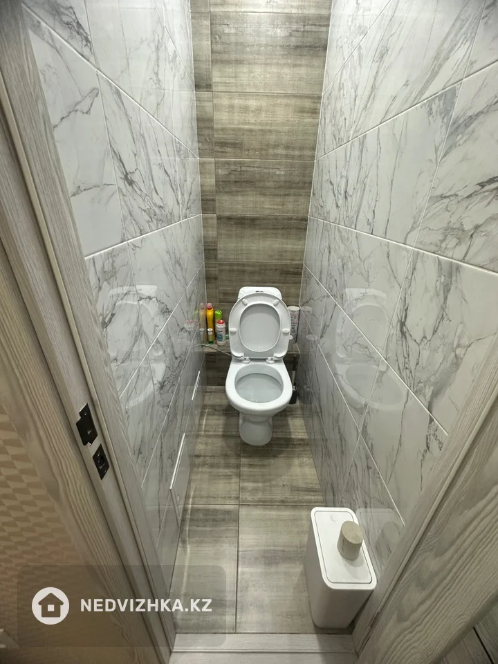 3-комнатная квартира, этаж 9 из 9, 65 м², фотография 5
