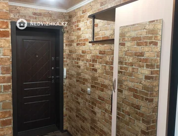 1-комнатная квартира, этаж 5 из 5, 32 м², На длительный срок, миниатюра 3