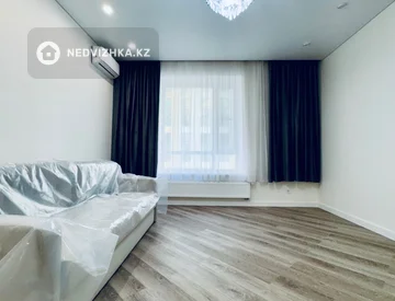 3-комнатная квартира, этаж 8 из 12, 87 м², миниатюра 2