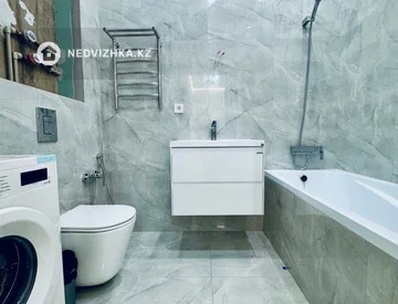 3-комнатная квартира, этаж 8 из 12, 87 м², миниатюра 8