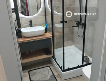 1-комнатная квартира, этаж 1 из 4, 30 м², Посуточно, миниатюра 11